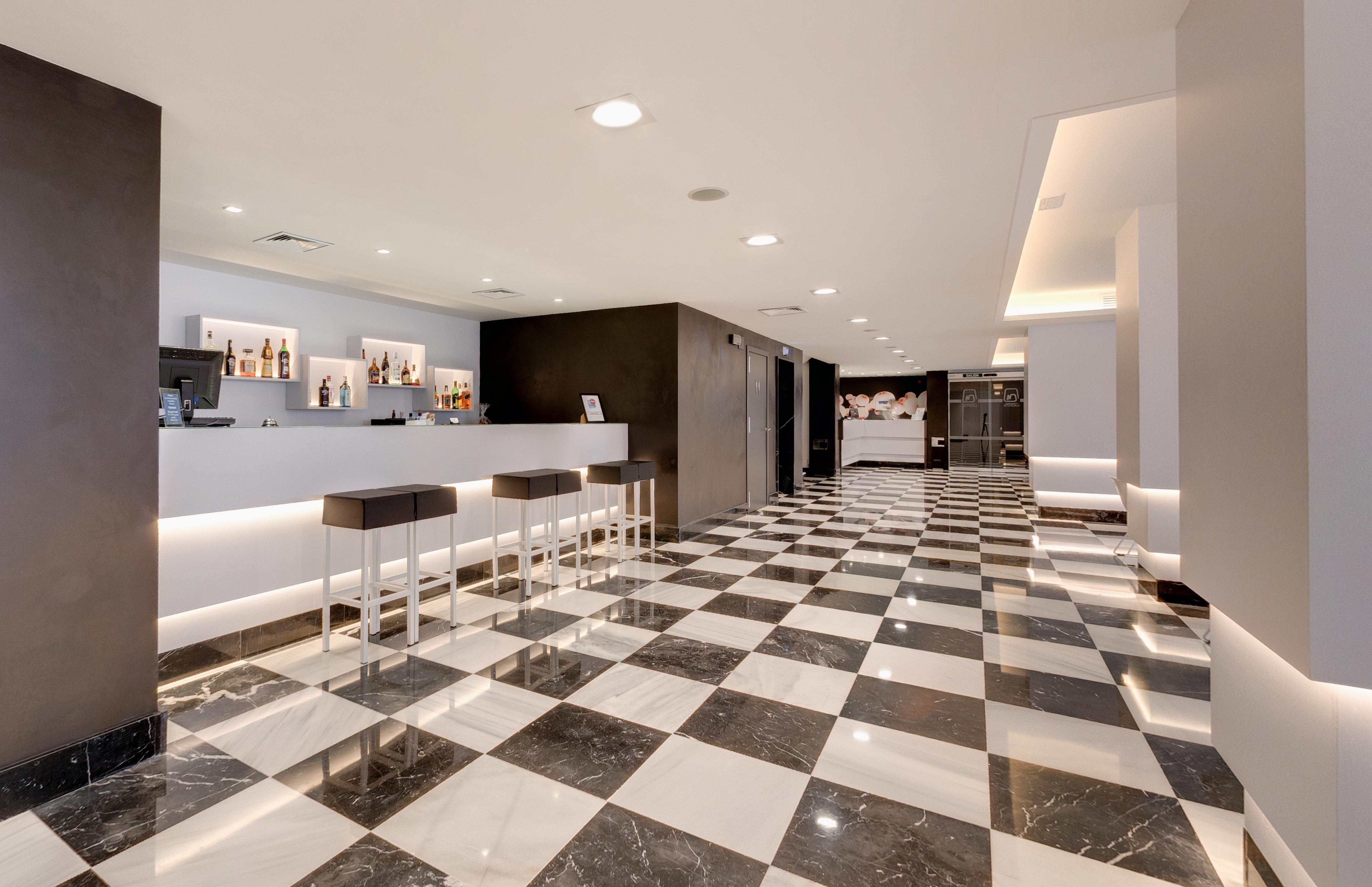 Monte Carmelo Hotell Sevilla Exteriör bild