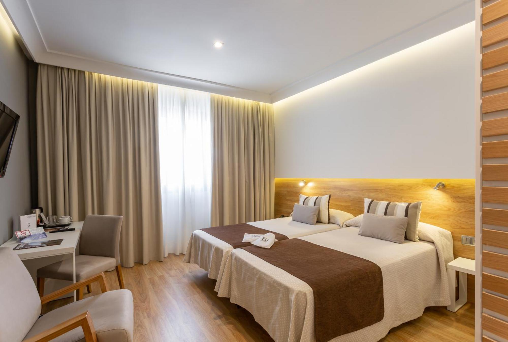 Monte Carmelo Hotell Sevilla Exteriör bild