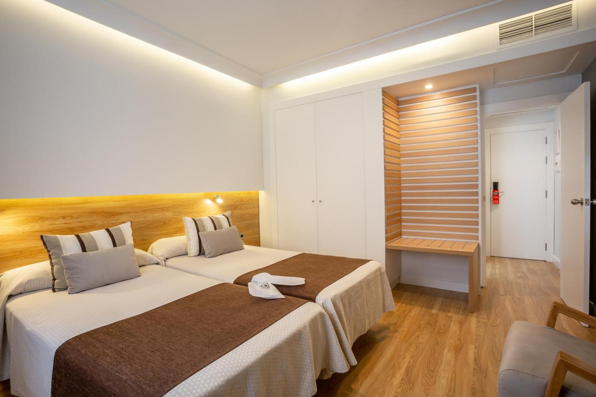 Monte Carmelo Hotell Sevilla Exteriör bild