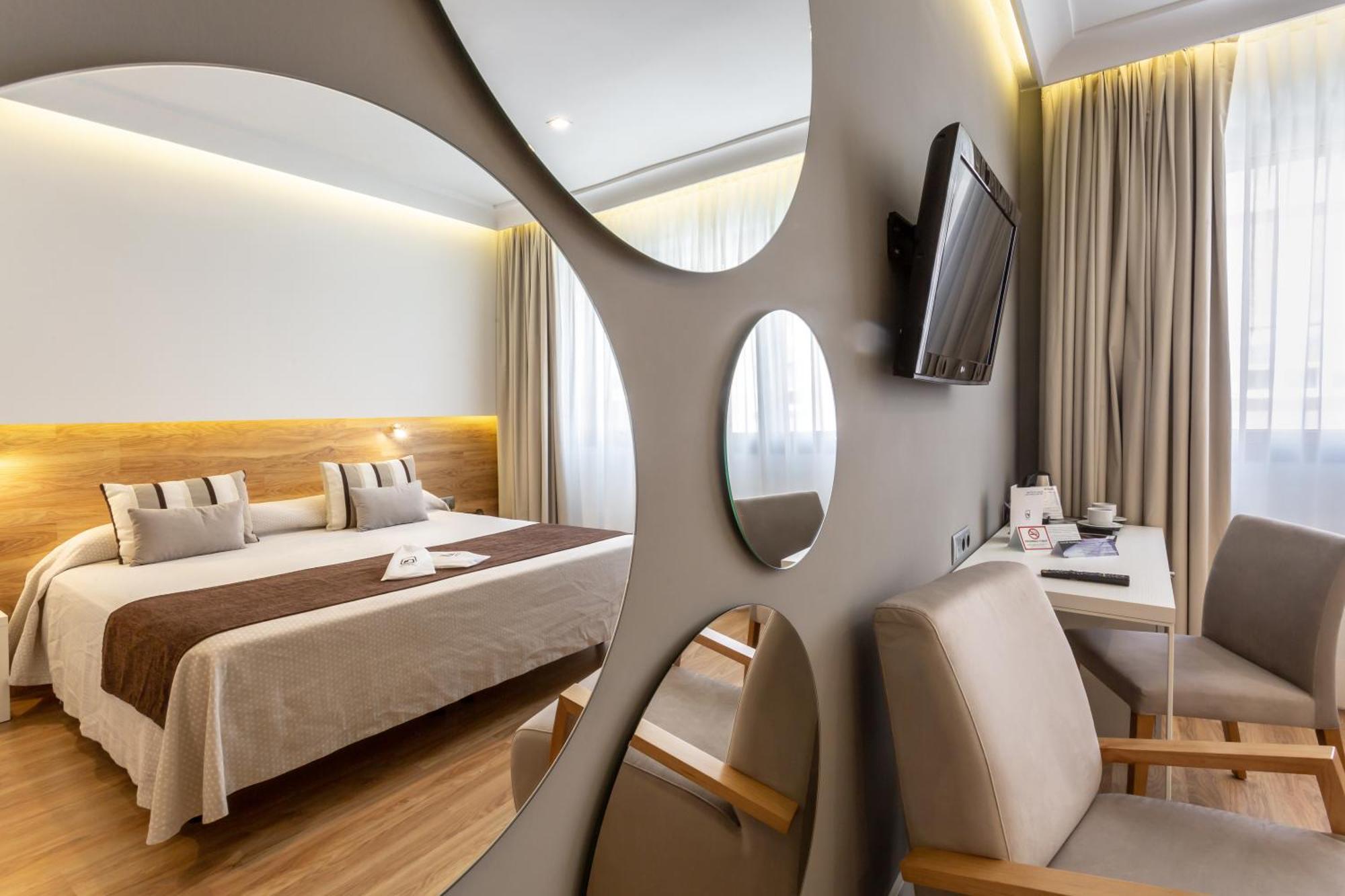 Monte Carmelo Hotell Sevilla Exteriör bild