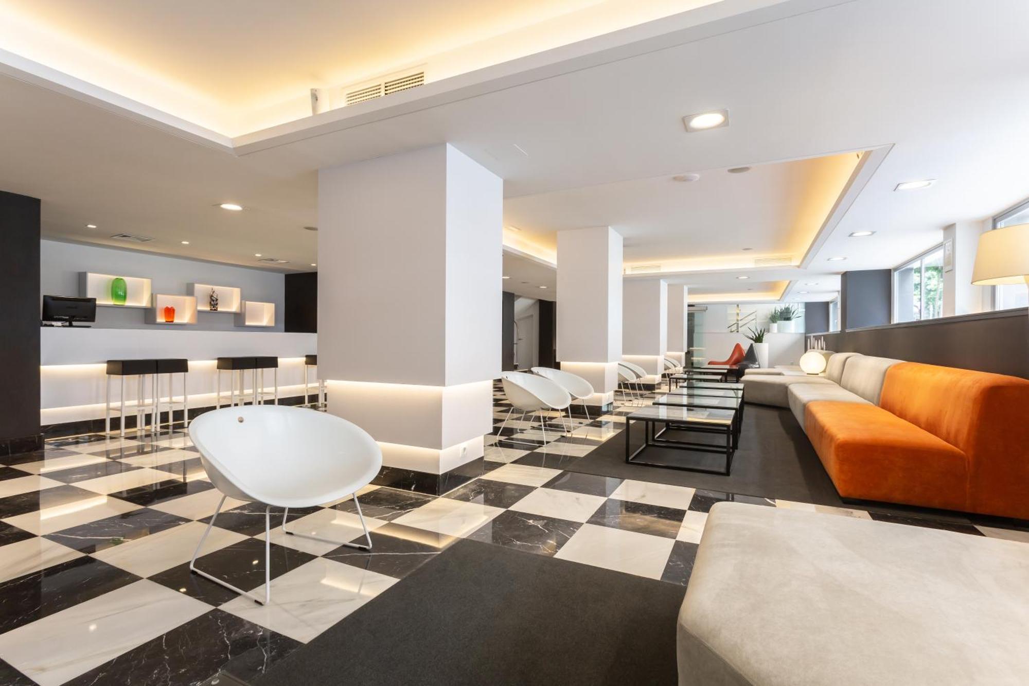 Monte Carmelo Hotell Sevilla Exteriör bild